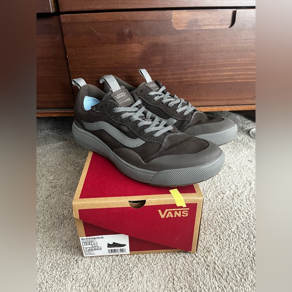Vans Ultrarange Exo SE w/ box